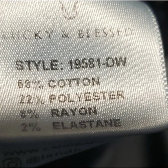 Women's Lucky & Blessed extreme flare dark wash distressed stretch jeans Sz 16 - Picture 11 of 12